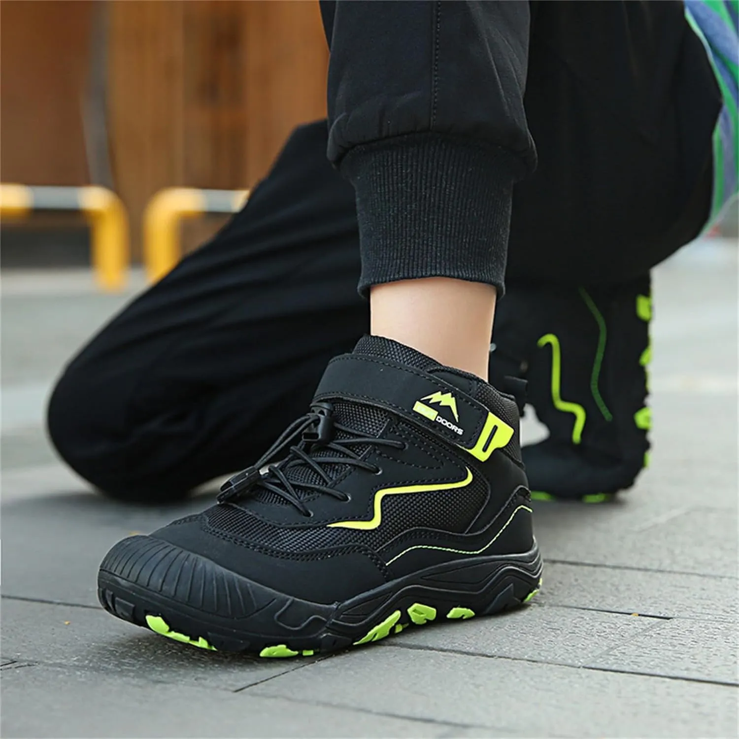 Boys Hiking Boots Outdoor High Top Boys Girls Outdoor Walking Climbing Sneaker Comfortable Adventure Trekking Shoes