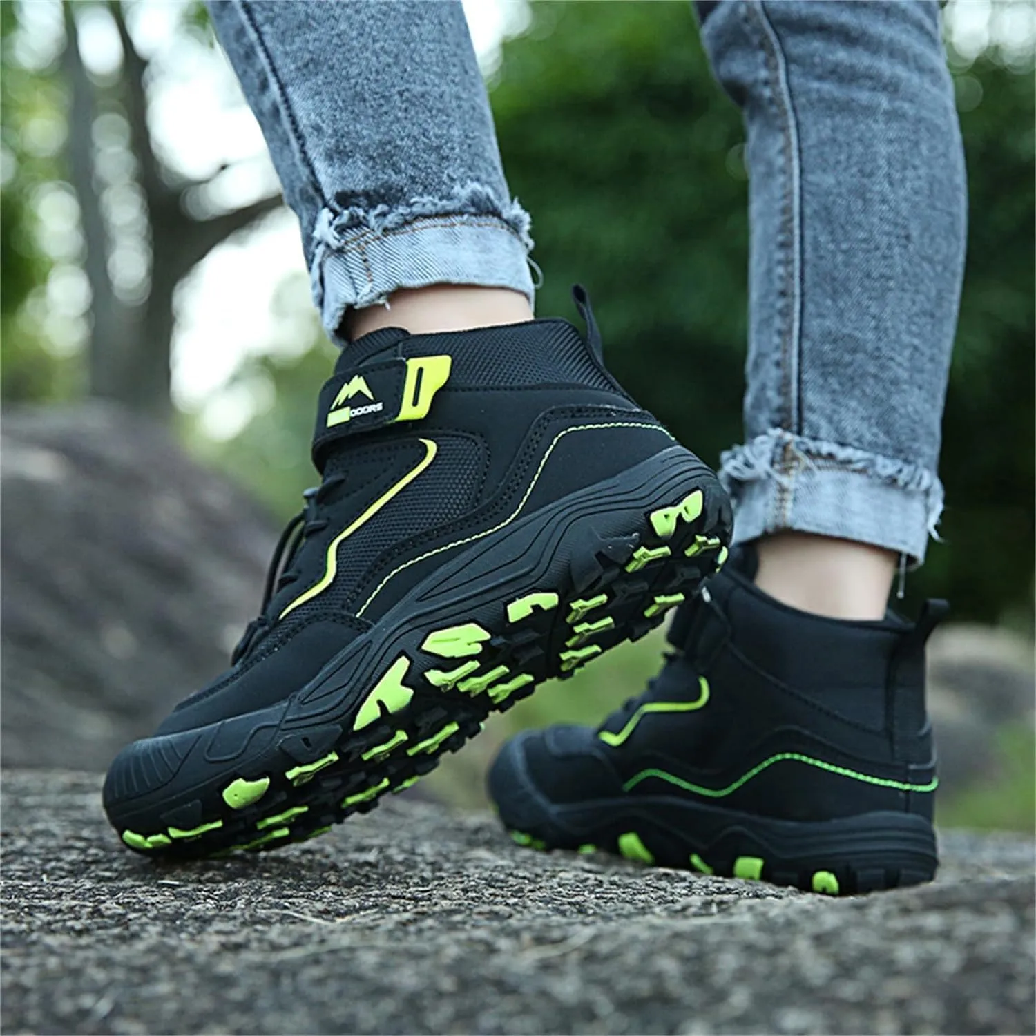 Boys Hiking Boots Outdoor High Top Boys Girls Outdoor Walking Climbing Sneaker Comfortable Adventure Trekking Shoes