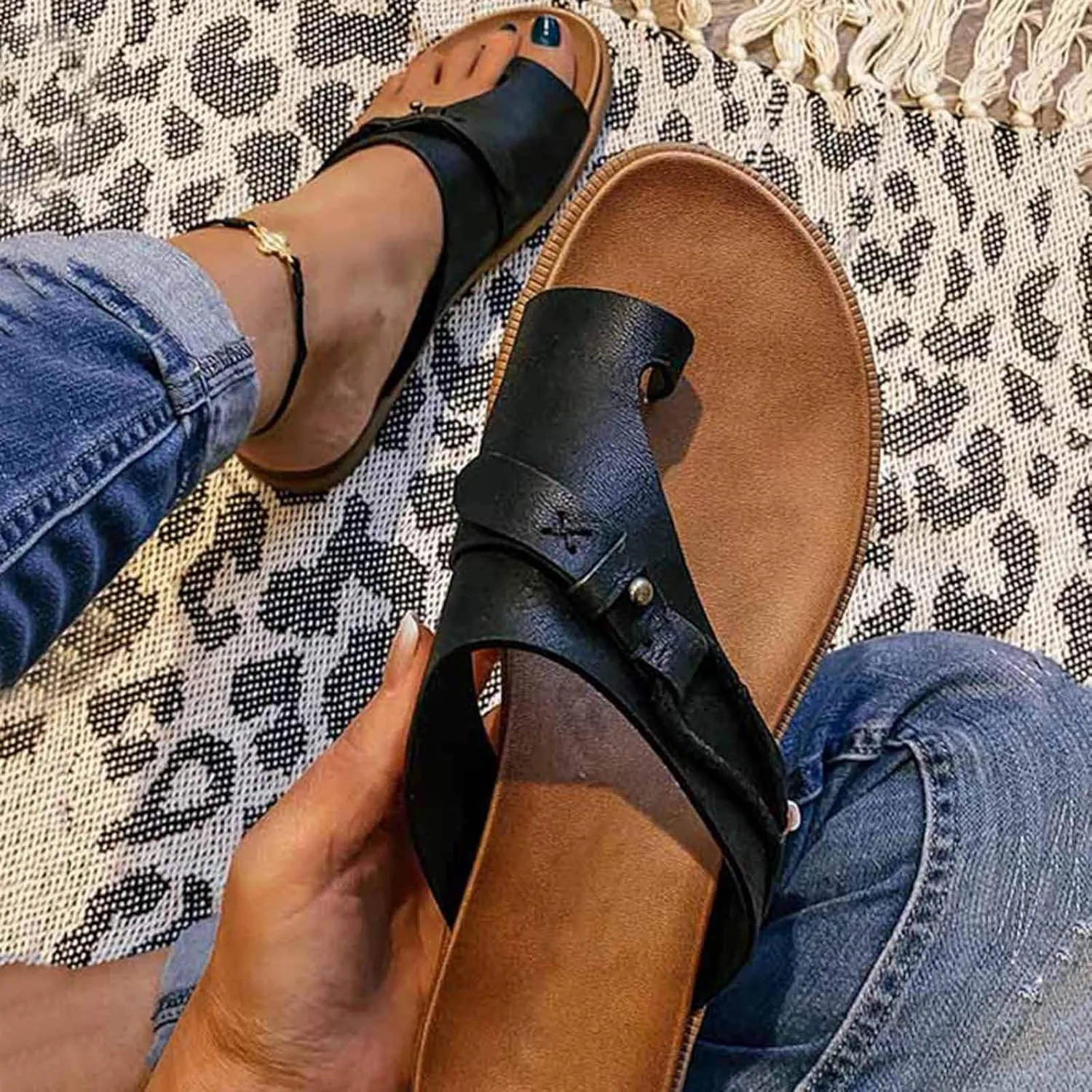 Eduavar Summer Sandals for Women 2023 Retro Thong Sandals Roman Shoes Leopard Sandal Ring Toe Slippers Casual Flat Sandals