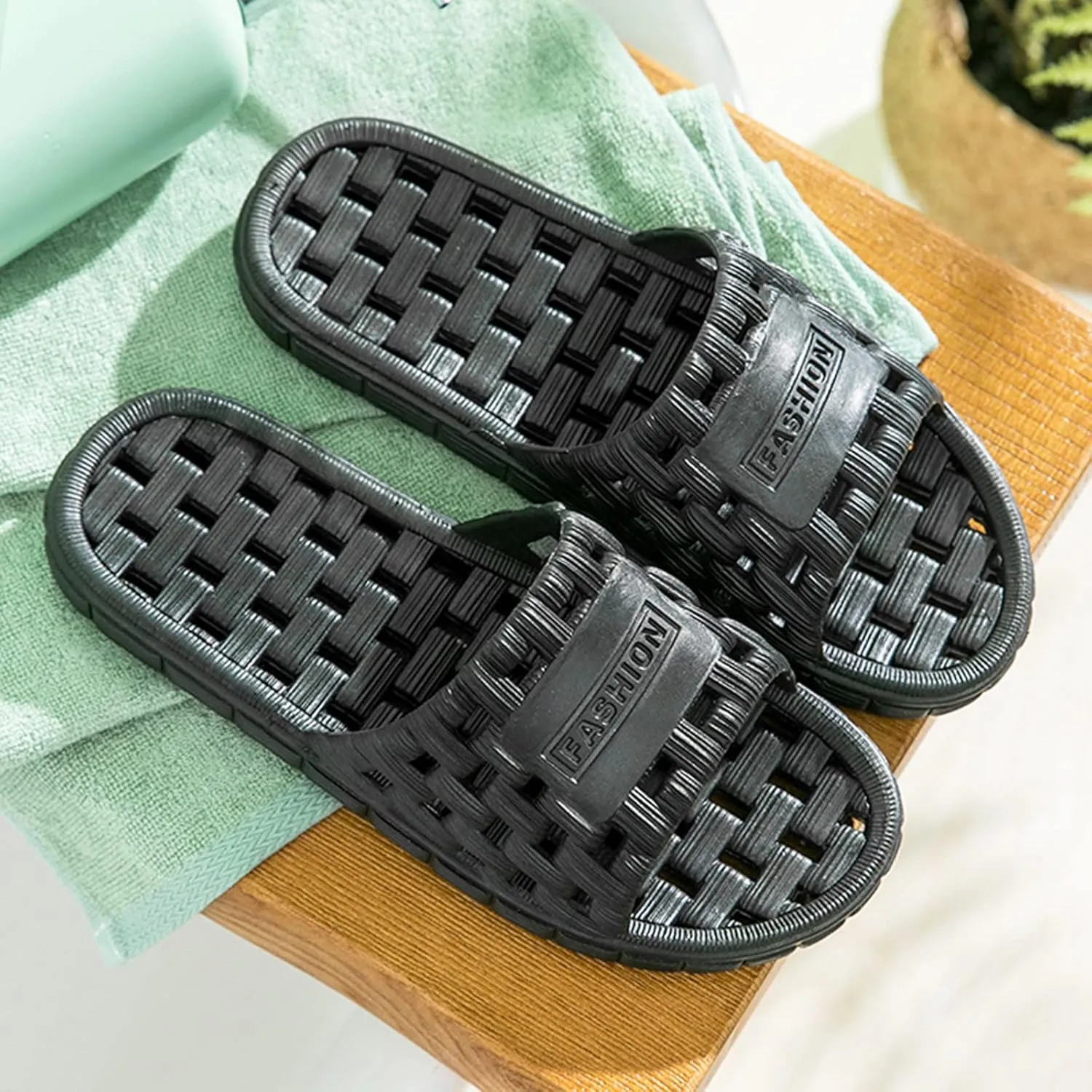 Indoor Slippers Non-Slip Pool Beach Bathroom Travel Slippers Eva Anti-Slip Indoor & Outdoor Kids