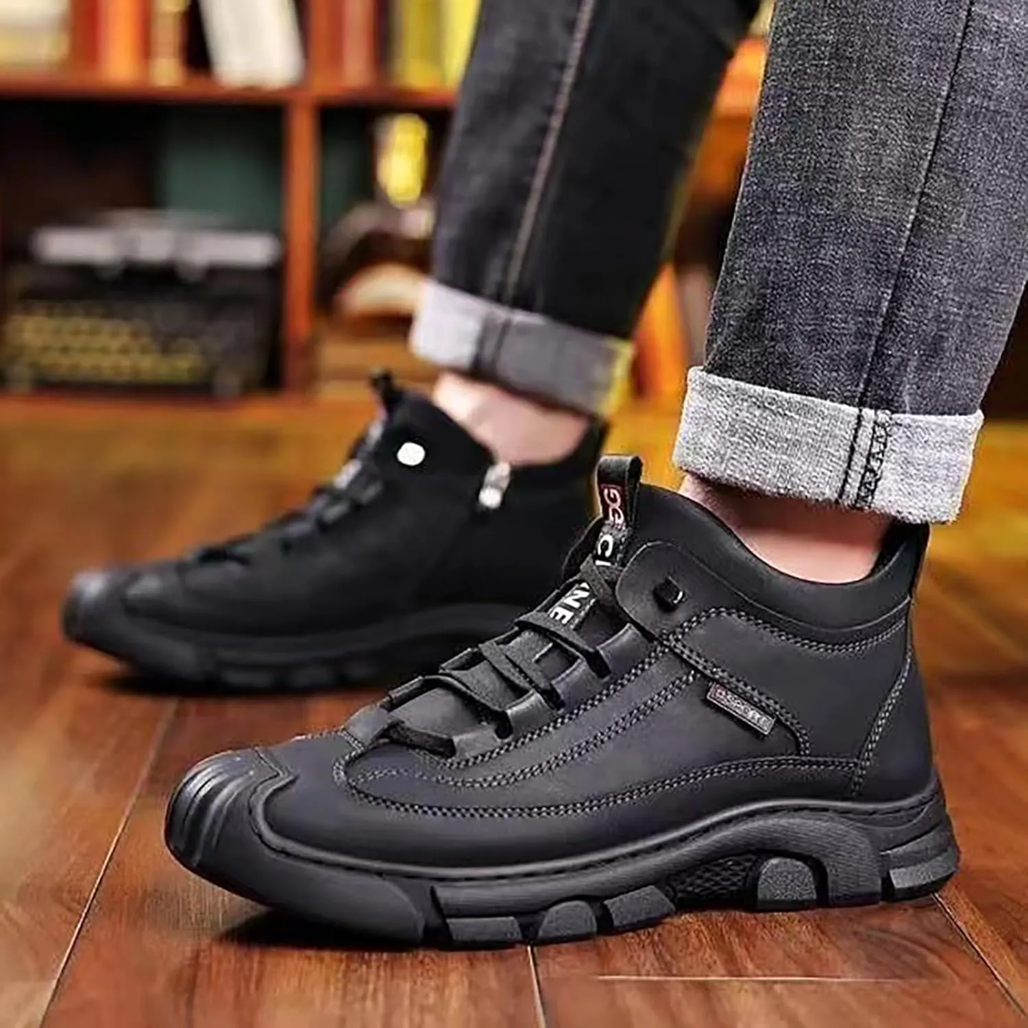 Men's Winter Lace Up Plush and Thickened Casual Soft Sole Slip Fashionable Leather Upper Mens Wide Walking Boots