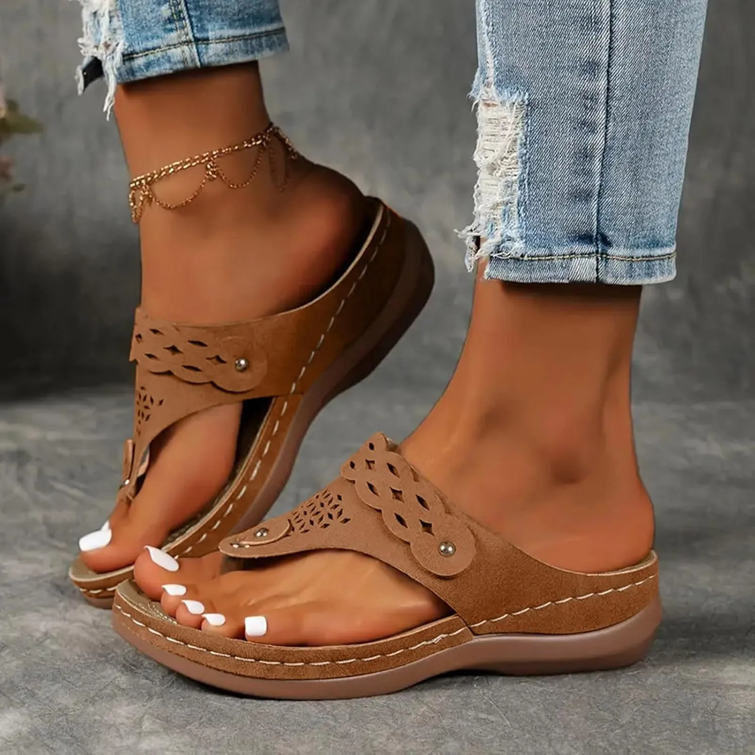 Orthopedic Comfortable Arch Support Sandals for Women Wedge Flip Flop Casual Bunion Breathable Shoes Slip On Slides Beach Orthotic Cushion Thong T-Strap Flat Slippers Walking Slide for Daily Wear