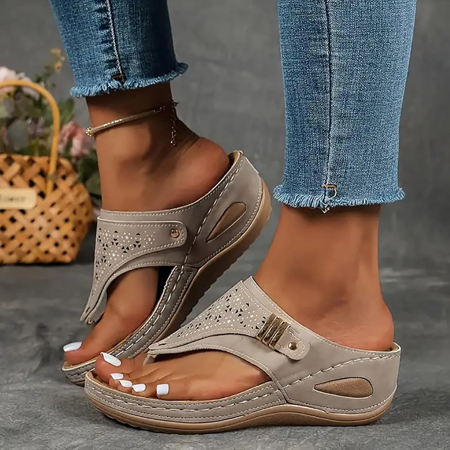 Spring Orthopedic Sandals for Women, Women Summer Comfortable Sandals Arch Support Wedge 2025 Flip Flops