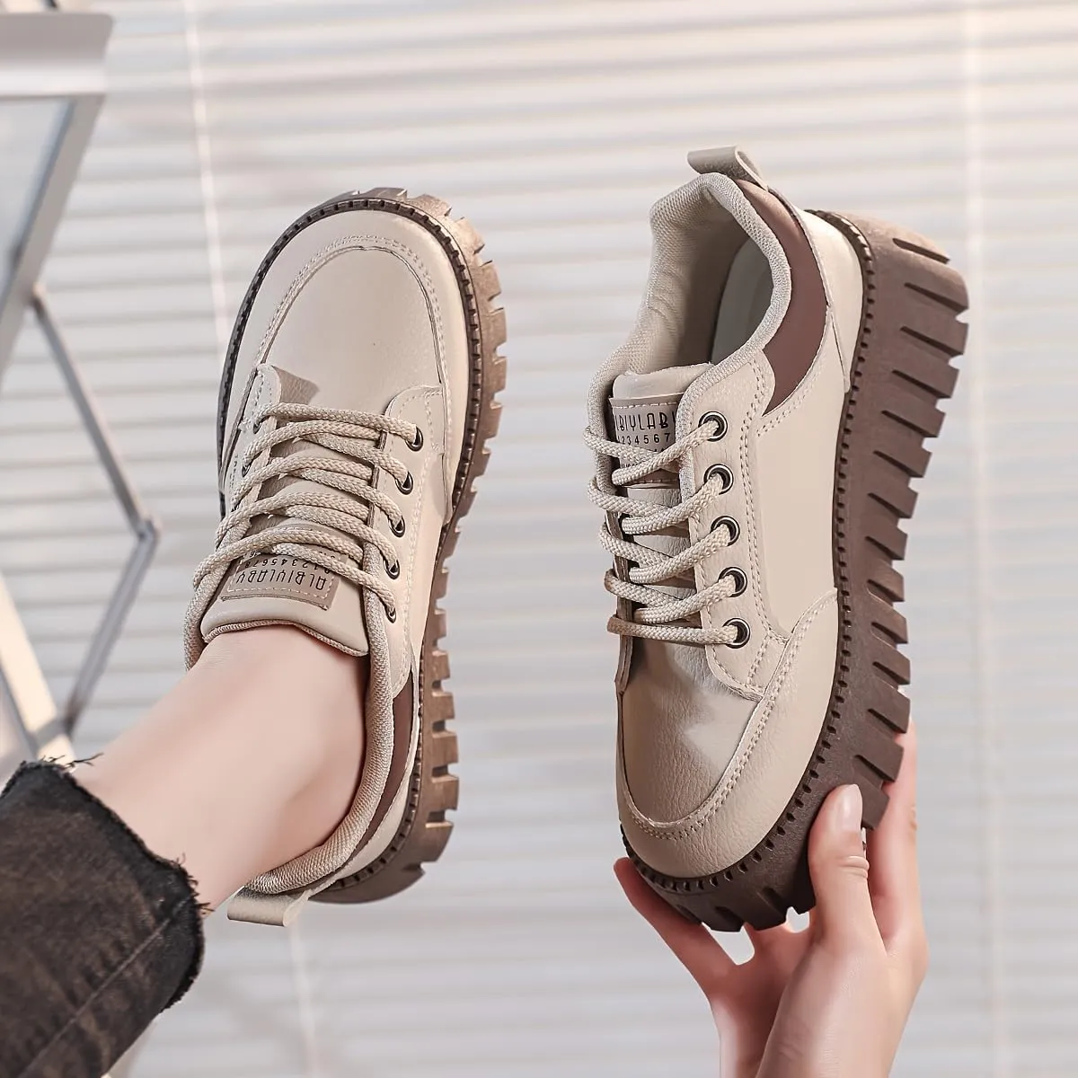 Women's Solid Color Casual Sneakers, Lace Up Platform Soft Sole Walking Skate Shoes, Low-top Comfortable Casual Shoe